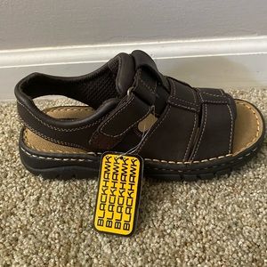 Brand new Blackhawk kid sandals (unisex shoes)